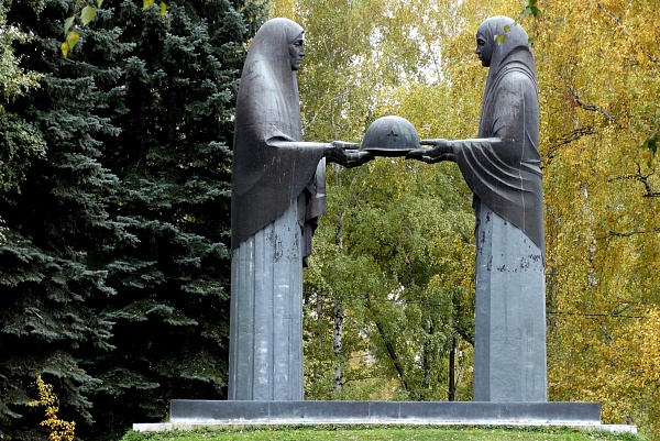 Памятник воинам, погибшим от ран в Великой Отечественной войне 1941-1945 гг. в госпиталях г. Челябинска (Памятник 