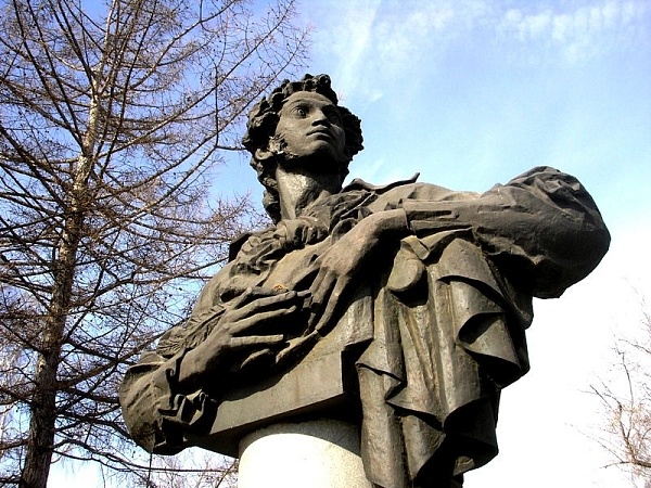 Памятник Пушкину А.С. (на территории Городского сада им. А.С. Пушкина, г. Челябинск)