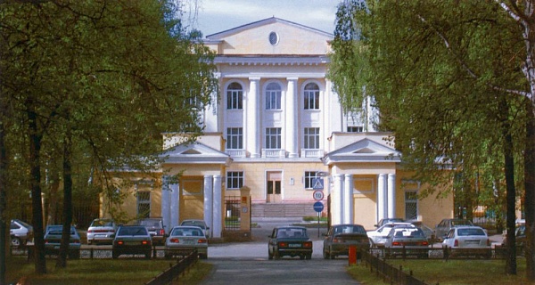 Здание центральной заводской лаборатории (г. Озерск, ул. Ермолаева, 18)