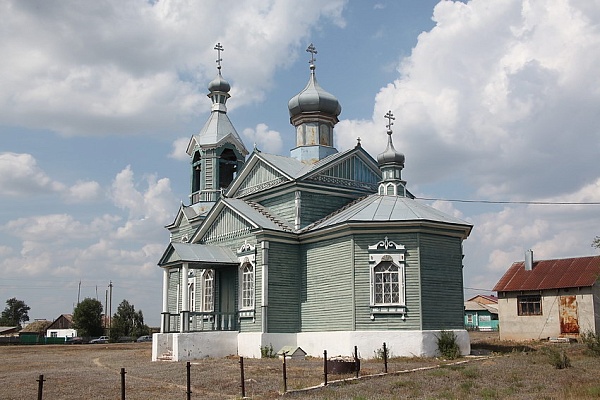 Церковь в Варшавке (Карталинский район, пос. Варшавка, ул. Центральная, 42)