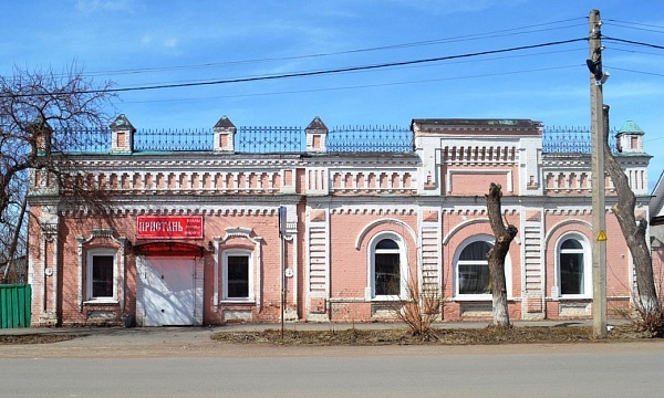 Торговый дом Терентьева (г. Верхнеуральск, ул. Советская, 19)