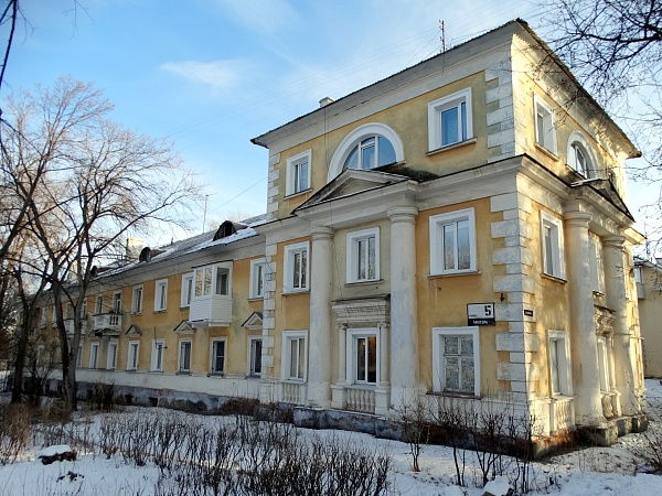 Дом жилой на улице Блюхера (г. Озерск, ул. Блюхера, 5)