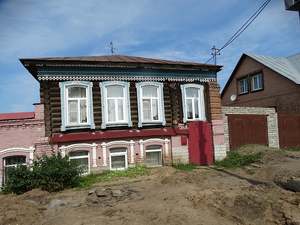 Дом купца Устьянцева,  г. Верхнеуральск, ул. Ленина, 27