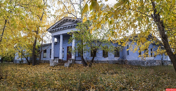 Здание госпиталя, нач. XIX в. (г. Касли, ул. Коммуны, 59)