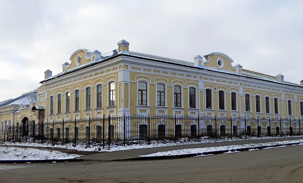 Общественное   здание,Челябинская область, г. Троицк, ул. Красногвардейская,   81