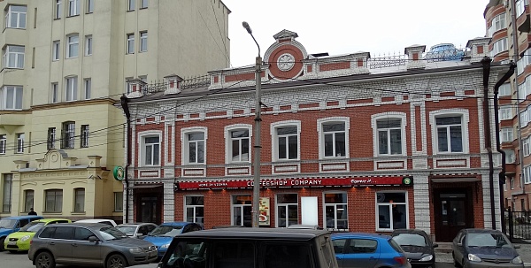 Дом жилой двухэтажный и лавка одноэтажная, г. Челябинск, ул. Коммуны, 81, 81а (лавка сохранилась частично: фасад, расположен по адресу: ул. Кирова, 108, ориентирован на ул. Коммуны)