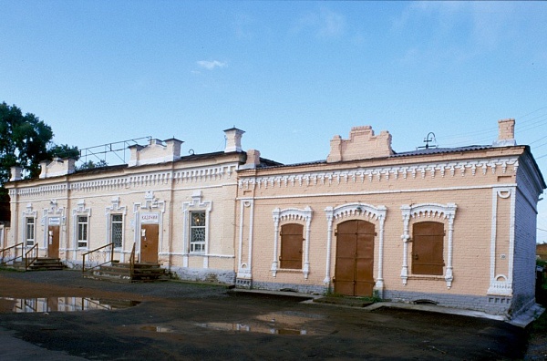 Магазин купца Гогина (первое строение), г. Верхнеуральск, ул. Еремина, 35 (первое строение)