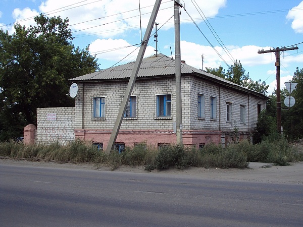 Здание бывшего медресе «Расулия», где в 1898-1905 гг. учился поэт Мажит Гафури (г. Троицк, ул. им. П.Ф. Крохмалева, 27)