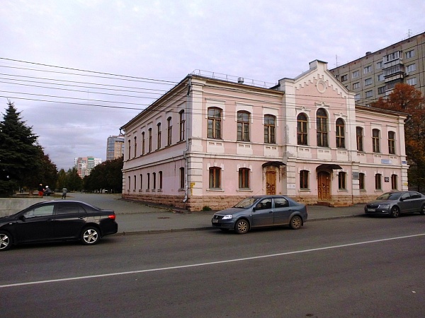 Бывшее мужское училище (г. Челябинск, ул. Советская, 51)